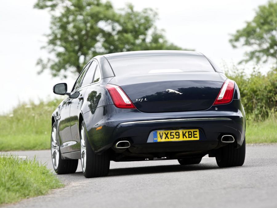  Jaguar XJL 2010 года  (UK) (фото 5 из 31)